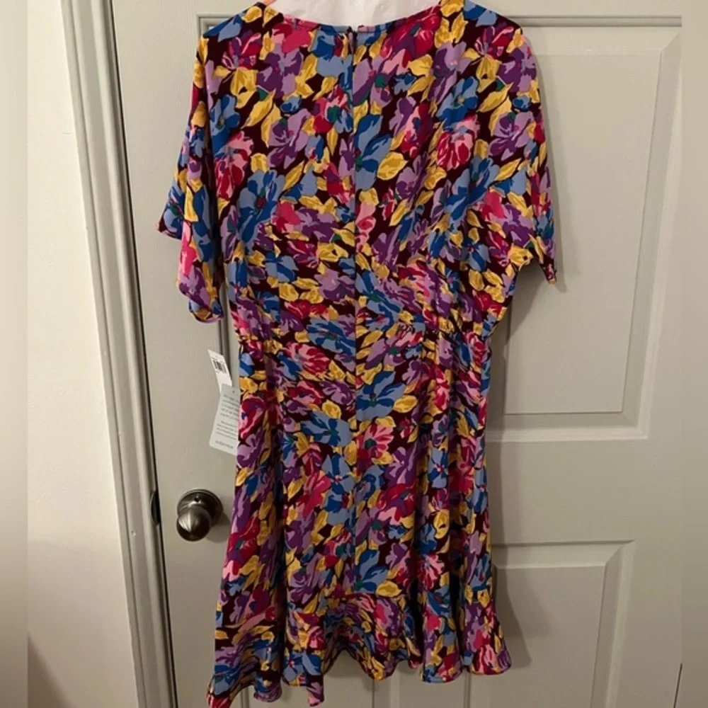 NWT Floral Donna Morgan Short Sleeve Dress Size 12 - Picture 4 of 10
